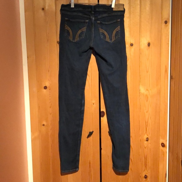 Size 5L Hollister jeans - Picture 2 of 3